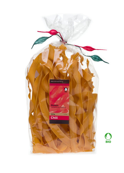 Nudeln mit Chili, breit