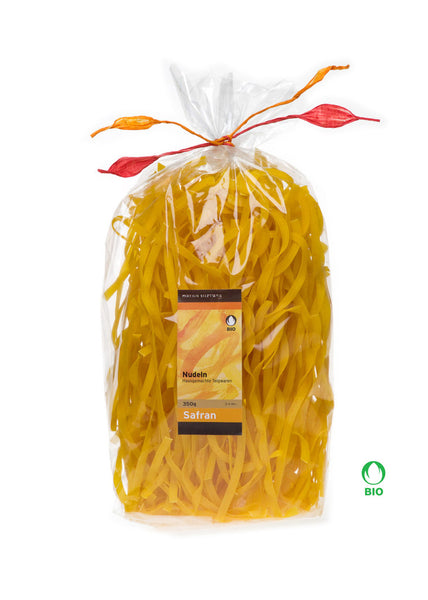 Nudeln mit Safran, schmal